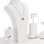 white-gold-shop-window
